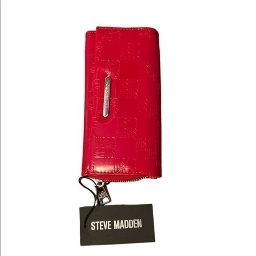 Steve Madden - ‘Logo Wallet’ Red Patent Leather finish. NWT